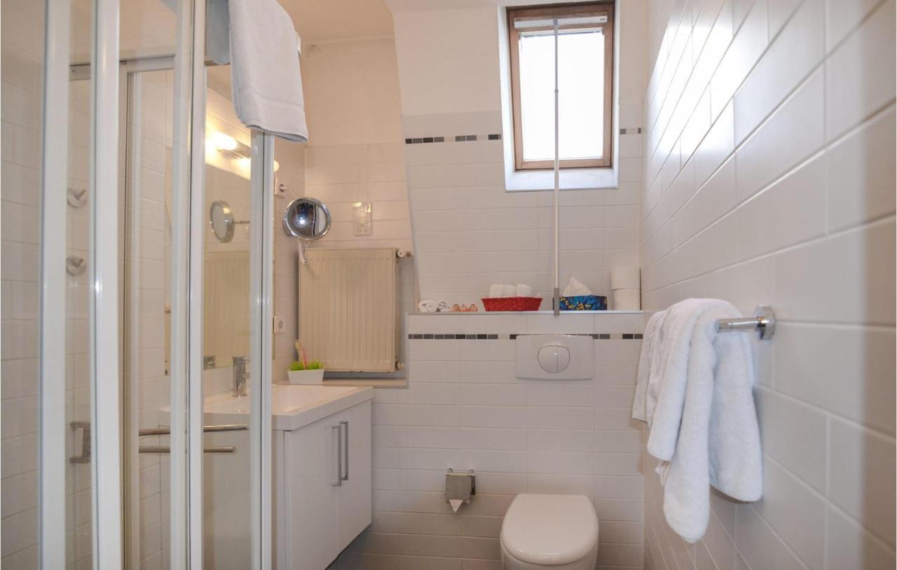 Hébergement de vacances 2 Bedroom Lovely In